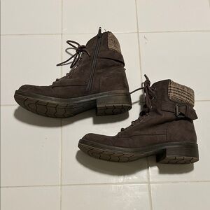 Natural Reflections Chocolate Lace-Up Heeled Boots